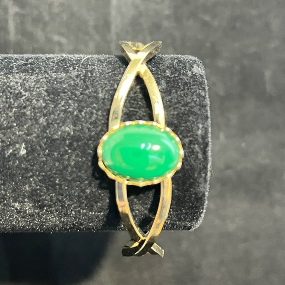Vintage Gold Tone Green Glass Stone Hinged Bracelet (3499) - Picture 2 of 7